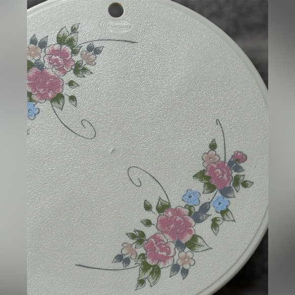 Vintage Fleetware Pfaltzgraff Tea Rose Round Hanging Cutting Board/Trivet 10” - Picture 2 of 7